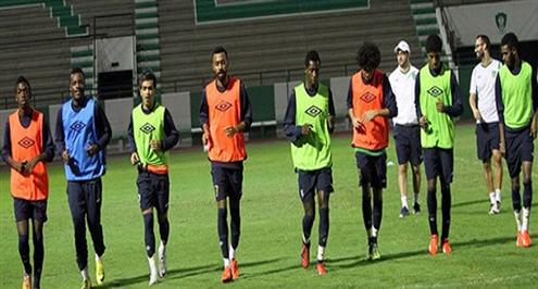 بالصور .. الأهلي يختتم تدريباته استعدادا لموجهة النهضة بمشاركة " اوليفيرا"